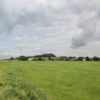 Wanderung von Wolfegg nach Kisslegg im Allgäu Wiesen und Ortschaft Im Vorallgaeu