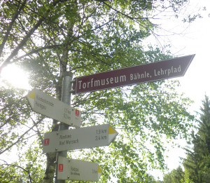 torfmuseum wegweiser im wurzacher ried