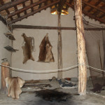 Innenleben einer Steinzeithütte Federseemuseum Bad Buchau