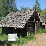Steinzeithütten-im-Archäologischen-Musuem-Bad-Buchau.JPG