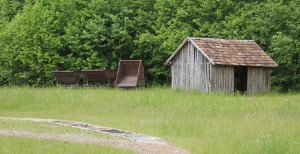 Torfhütte-und-Abbaugerät-im-Pfrunger-Burgweiler-Ried-Wilhelmsdorf