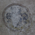 Verwittertes Emblem Schloss Warthausen