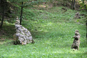 Steinfiguren Altdorfer Wald