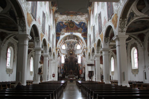Blick auf Altar Kirche Biberach