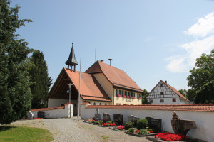 Friedhof-Eintürnen-Berg-Kirche