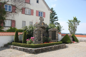 Kriegsdenkmal Eintürnen Berg Kirche