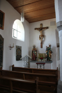 Seitenaltar-Eintürnen-Berg-Kirche