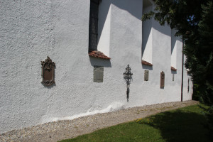 Seitenmauer Eintürnen Berg Kirche