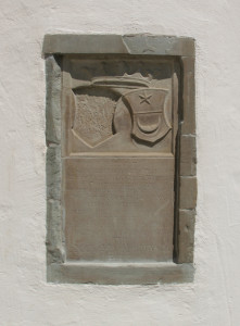 Relief-Außenwand-Kirche-Kißlegg