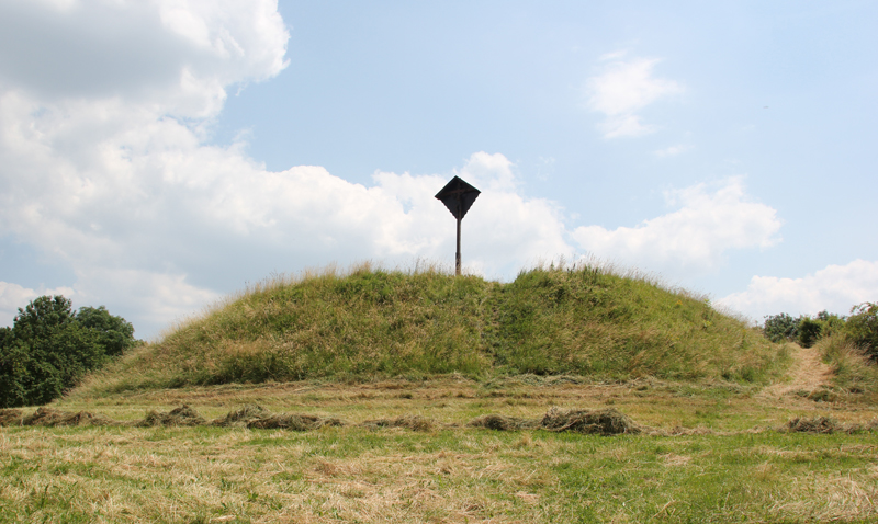 Lehenbühl, Baumburg & Heuneburg Außensiedlung | Archäologischer Wanderweg Stationen 2 bis 4