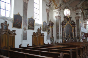 Gemälde-und-Wandverzierungen-Barocke-Kirche