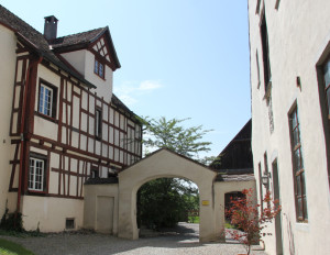 Hinteres-Tor-Altes-Schloß-Kißlegg