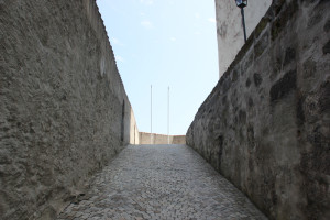 04 Weg zum Burghof