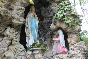 Marienerscheinung Lourdes Nachbildung