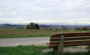 Sitzbank mit Alpensitz
