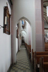 Seitengang Kirche Mochenwangen