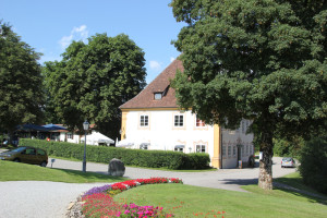 4 Wirtschaftsgebauede Schloss Zeil