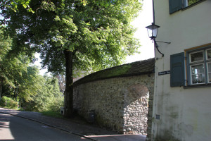 Alte Mauer neben Franziskanerinnen Kloster Leutkirch