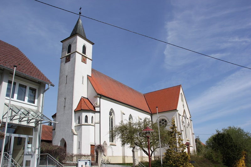 Neogotische Kirche & Geschichte Boms