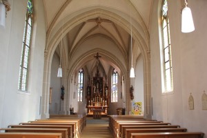 Neogotischer Altarraum Boms