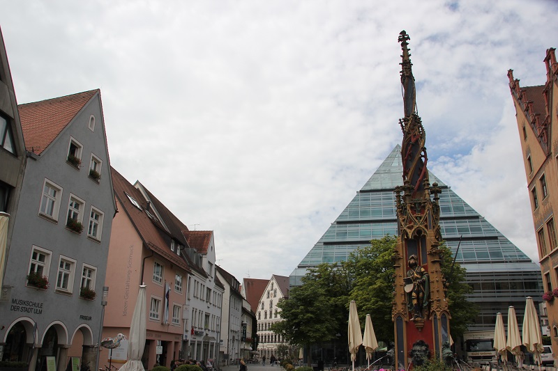 Georgsbrunnen Zentralbibliothek Ulm