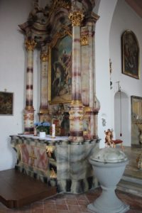 Seitenaltar Taufstein Michelwinnaden