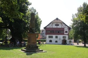 Linde Ergat Kriegsdenkmal Reichenau