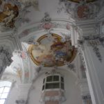 Saeulen und Bilder Kirche St Georg Jakobus Isny