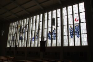Buntes Kirchenfenster St Johannes Ailingen