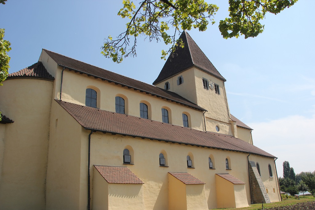 Romanische St Georgskirche Reichenau