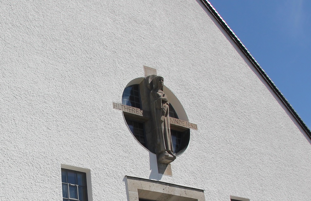 St Theresia Skulptur