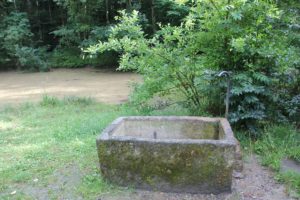 Wasserbassin Grillhuette Lueginsland Buchenstock