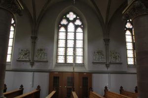 Neogotische Spitzbogenfenster Kirche Enslingen