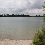 Klares Wasser im Badesee Obersulmetingen
