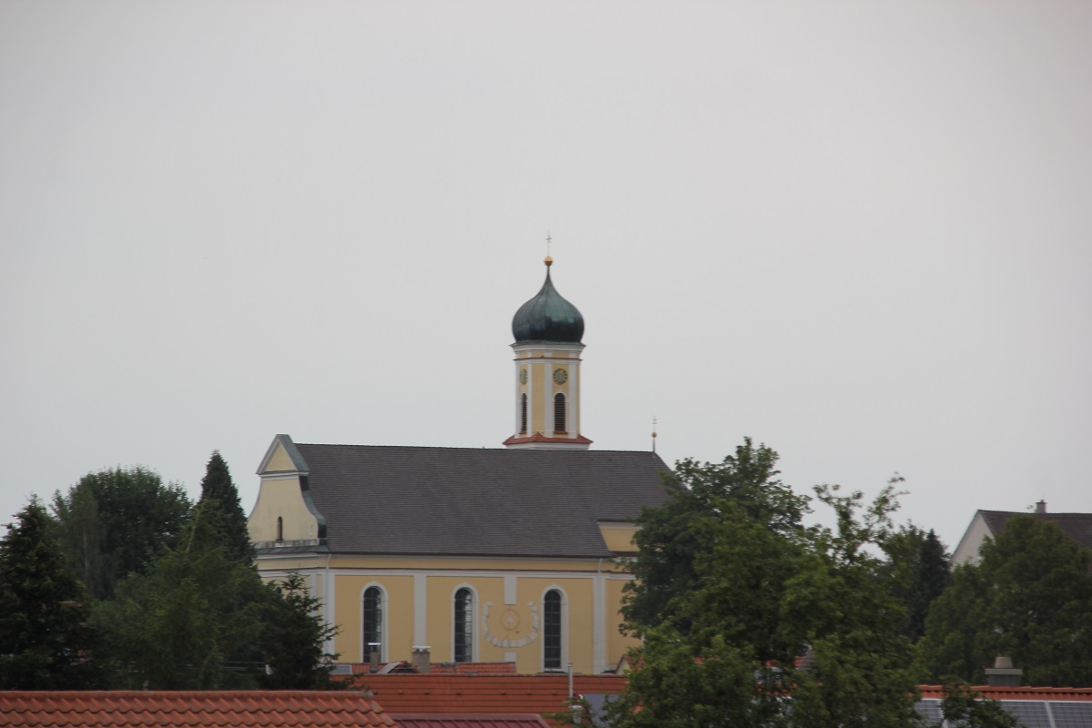 Kirche und Ortsgeschichte von Bellamont