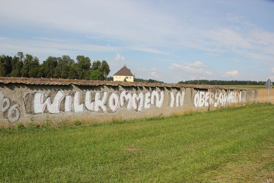 Oberschwaben-Schriftzug Mauer