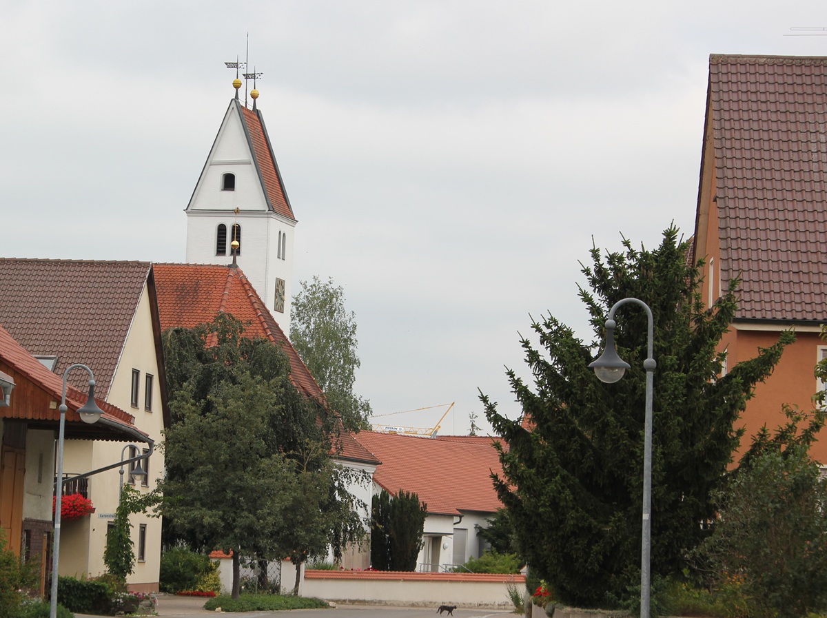 Kirche St Michael Wain